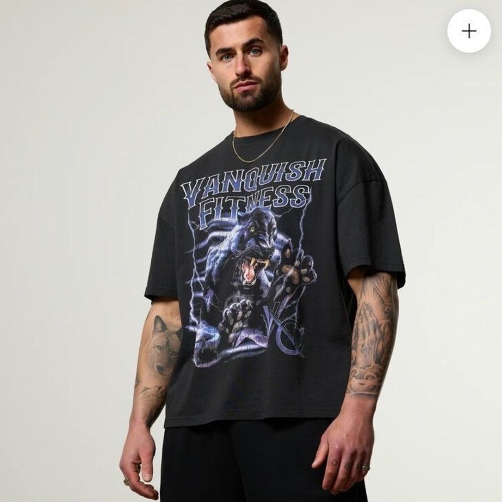 Vanquish Fitness T-Shirt Mens Small Black Panther Graphic Oversized VQ Tee‎
